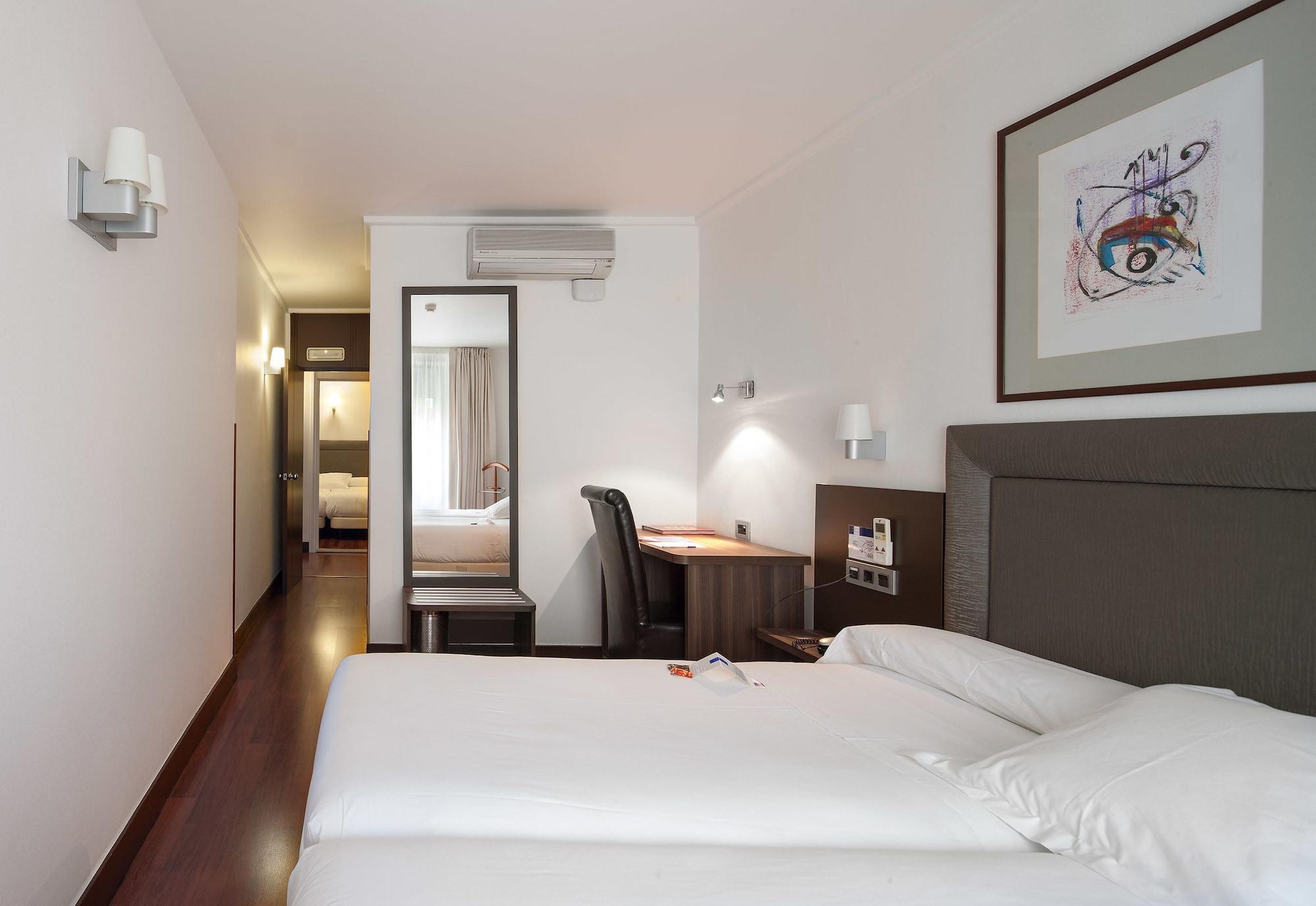 Hotel Yoldi Пампона Екстериор снимка