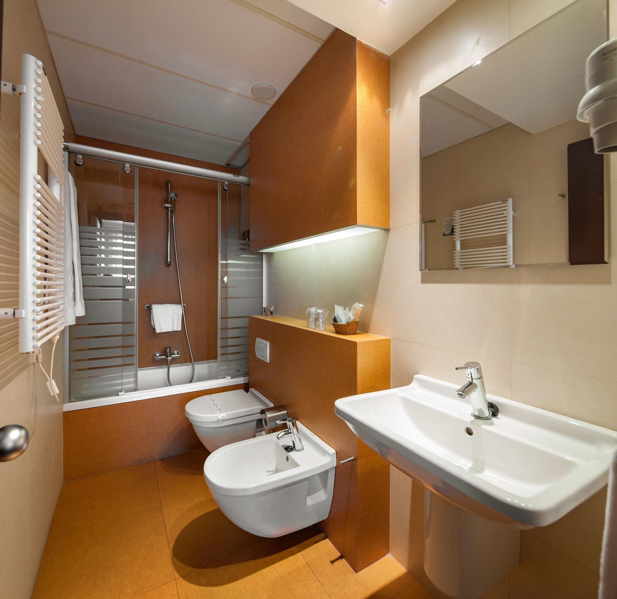 Hotel Yoldi Пампона Екстериор снимка