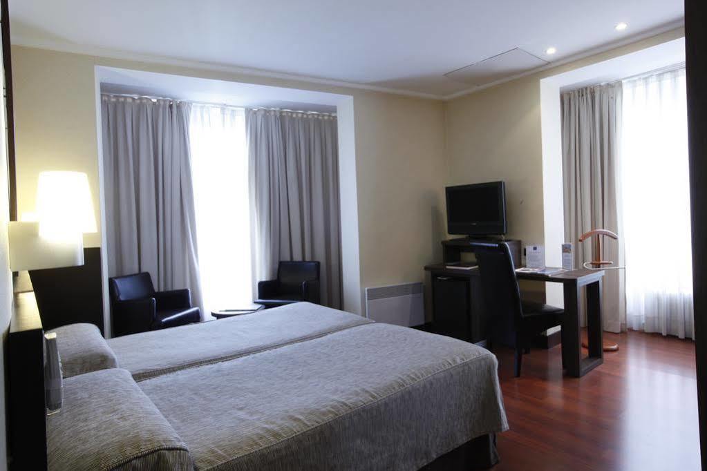 Hotel Yoldi Пампона Екстериор снимка